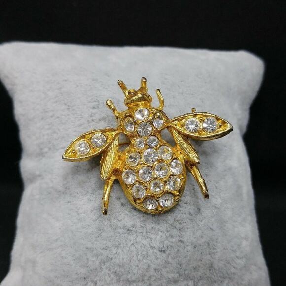 Vintage Clear Rhinestone Bee Brooch, Gold Plated, Insect Pin, 1 1/4 Inches - Picture 4 of 9